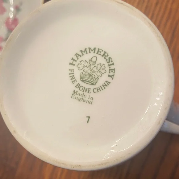 Floral Pink and Gold Trim Teacup and Saucer Set - Picture 5 of 9